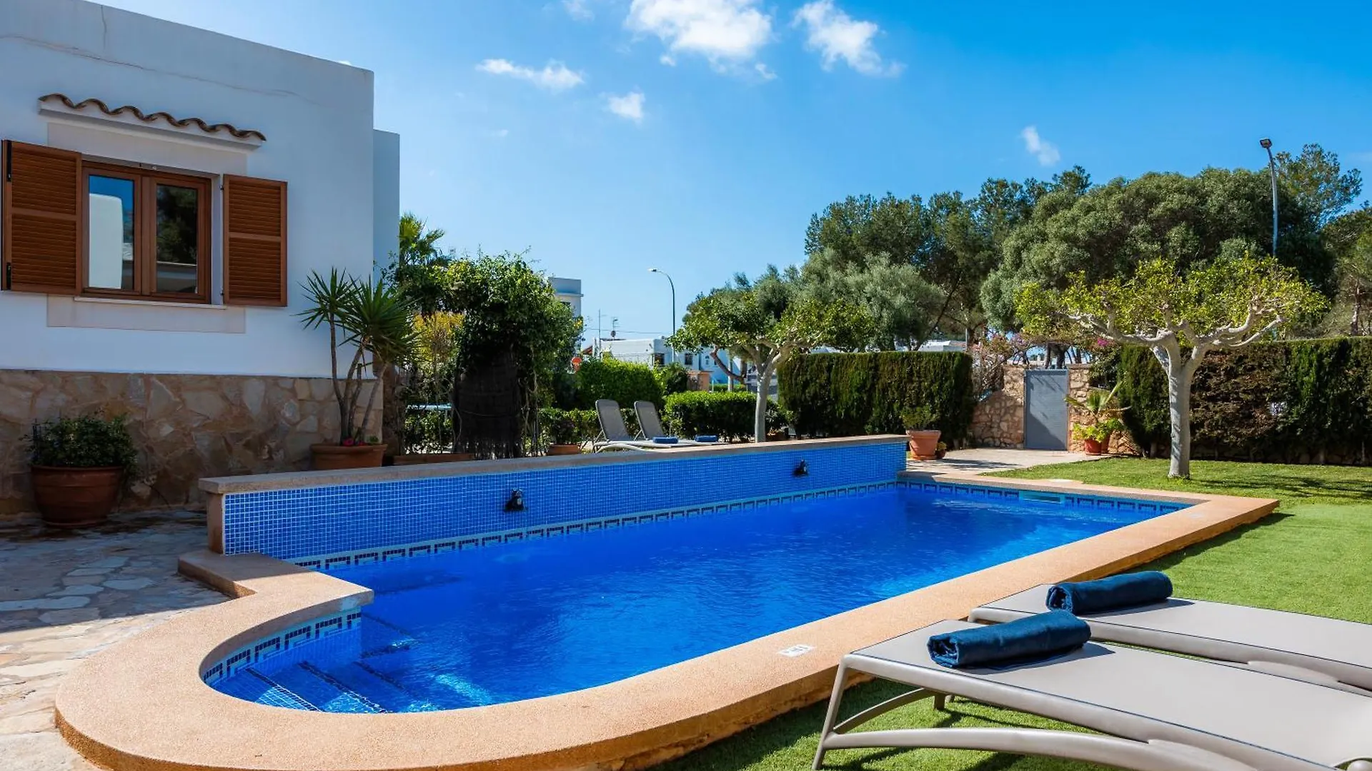 Villa Dos Estels Cala d'Or  0*, Cala d'Or (Mallorca) Spain